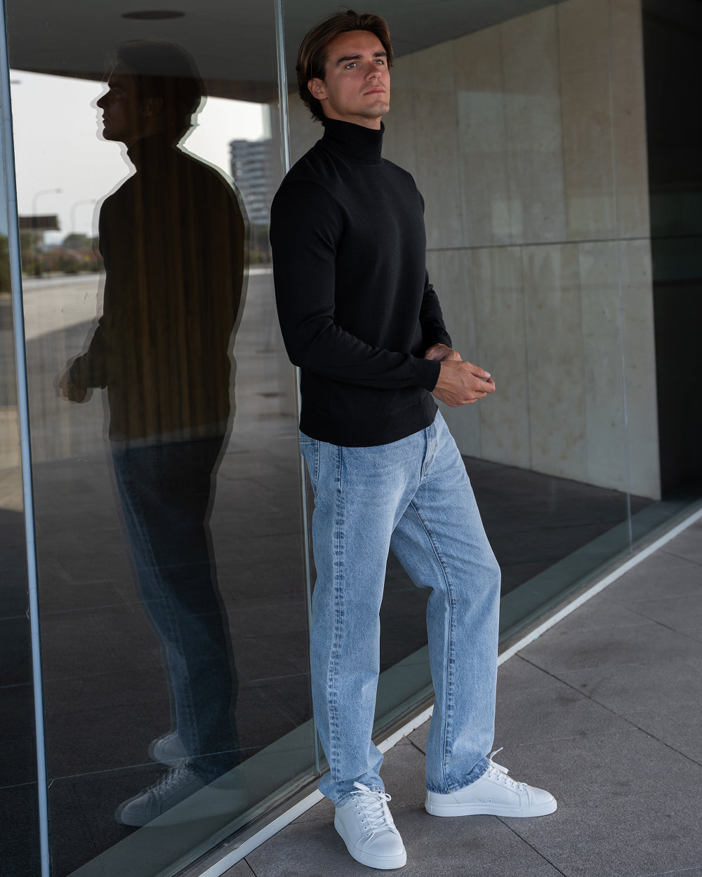 SW 06 Tailored Turtleneck Black