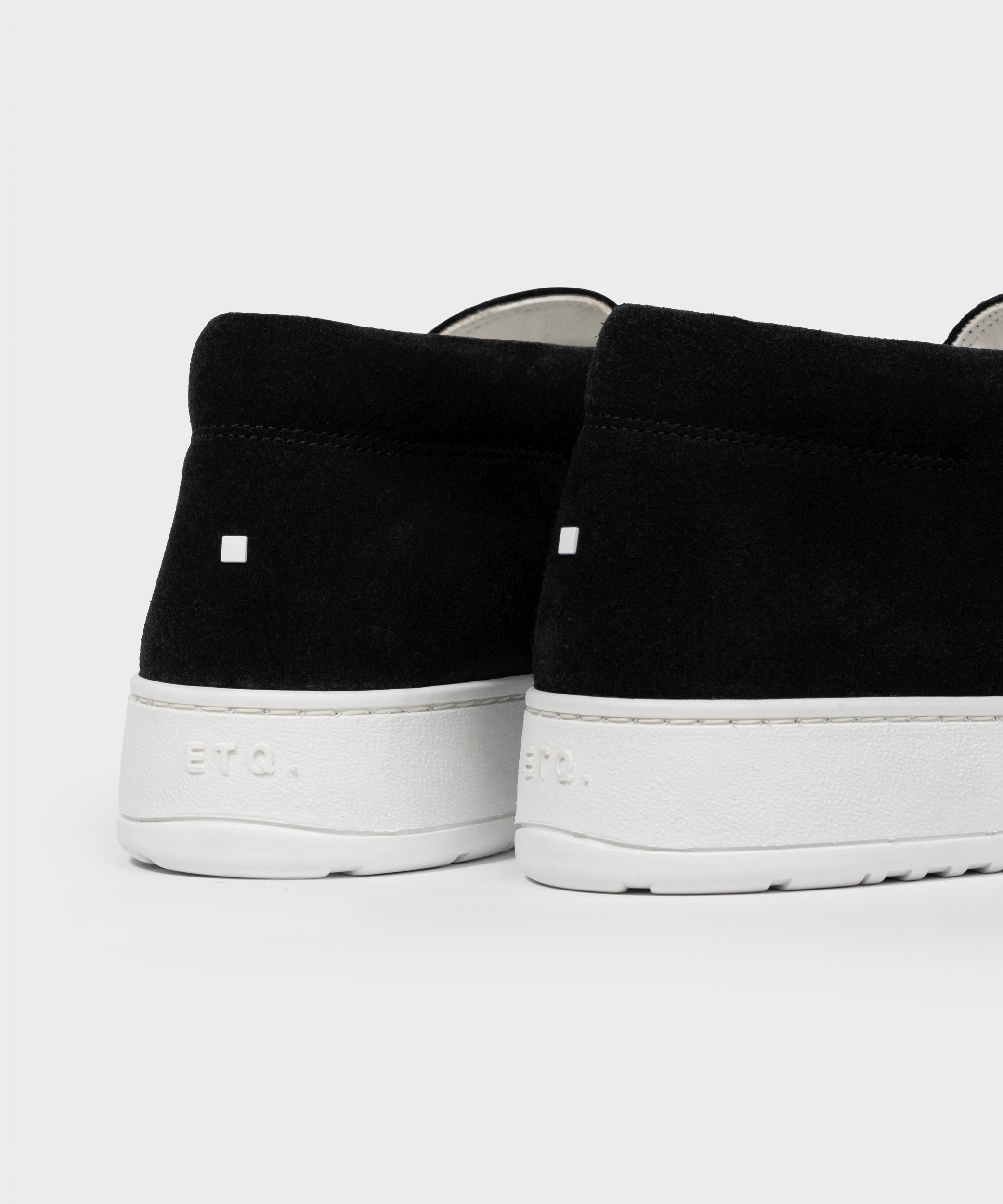 DB 01 Suede Jet Black