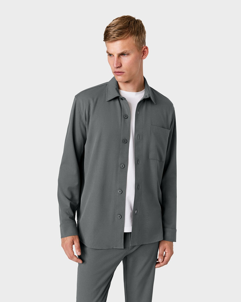 OS 01 Essence Anthracite – overshirt in grey stretch twill, photo 2