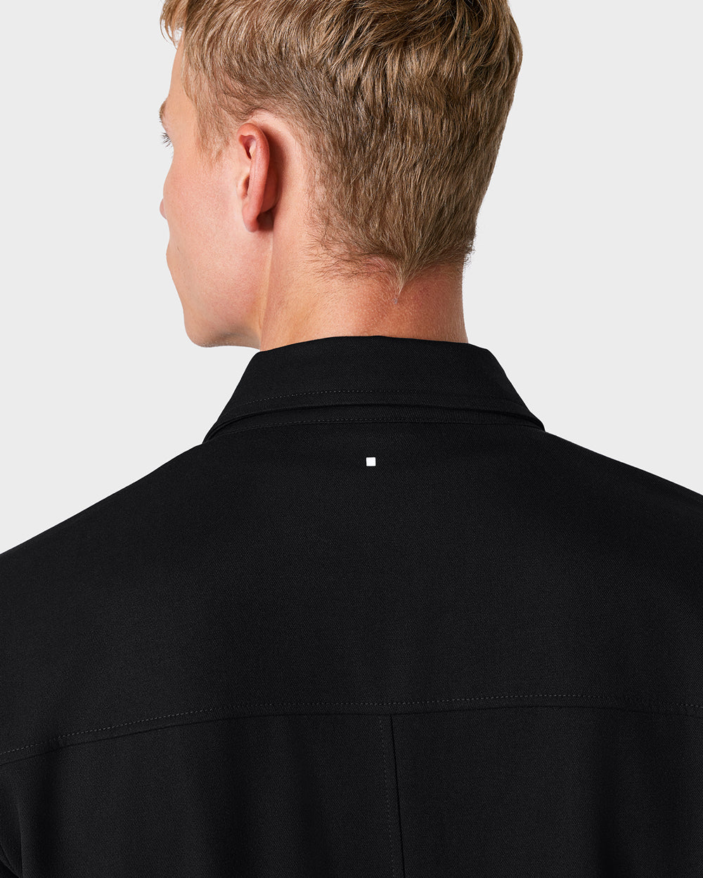 OS 01 Essence Black