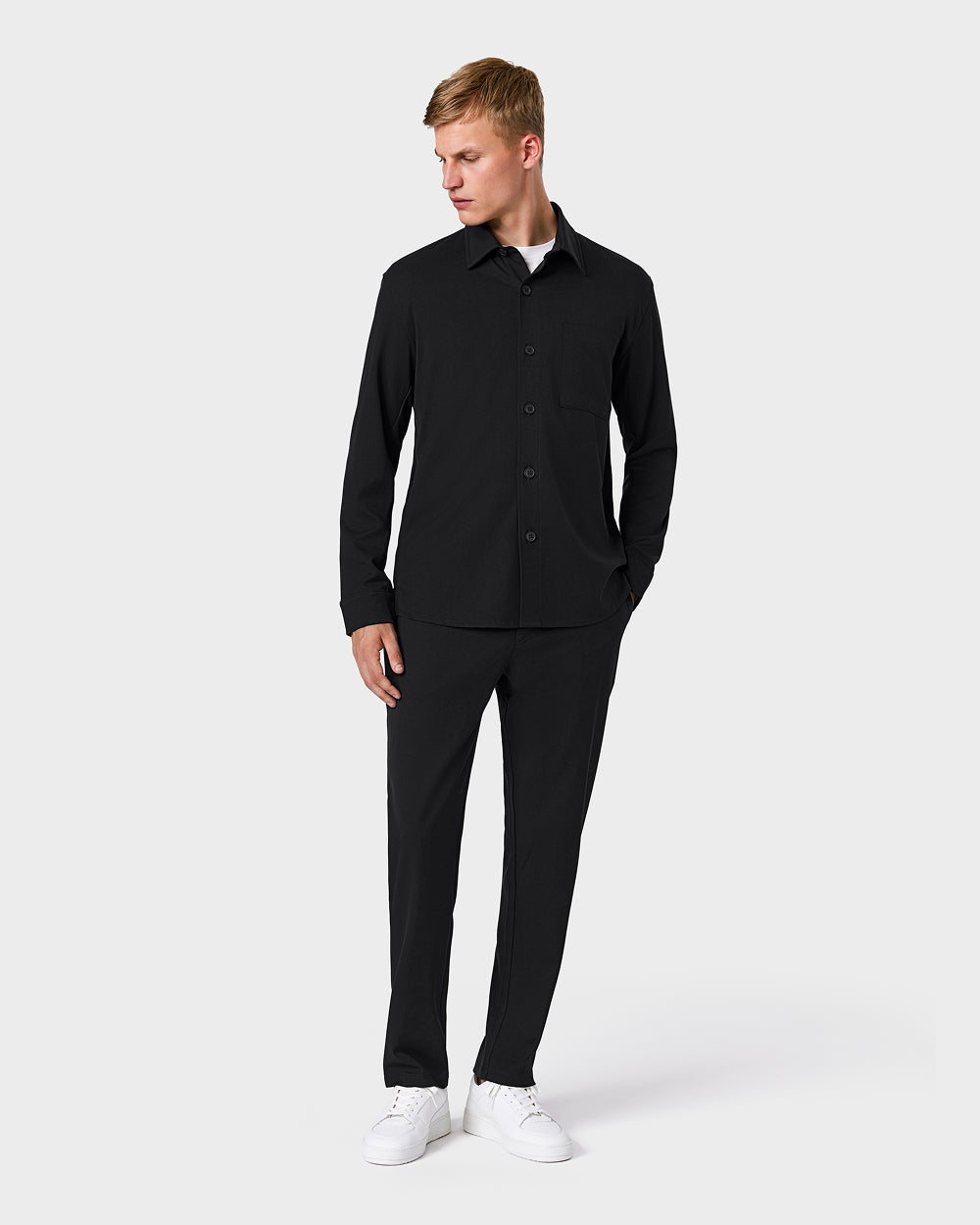 OS 01 Essence Black