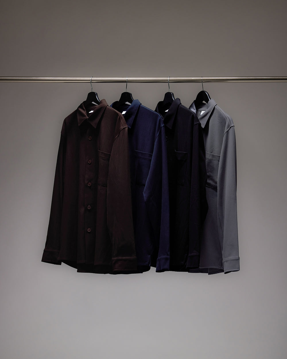 OS 01 Essence Black