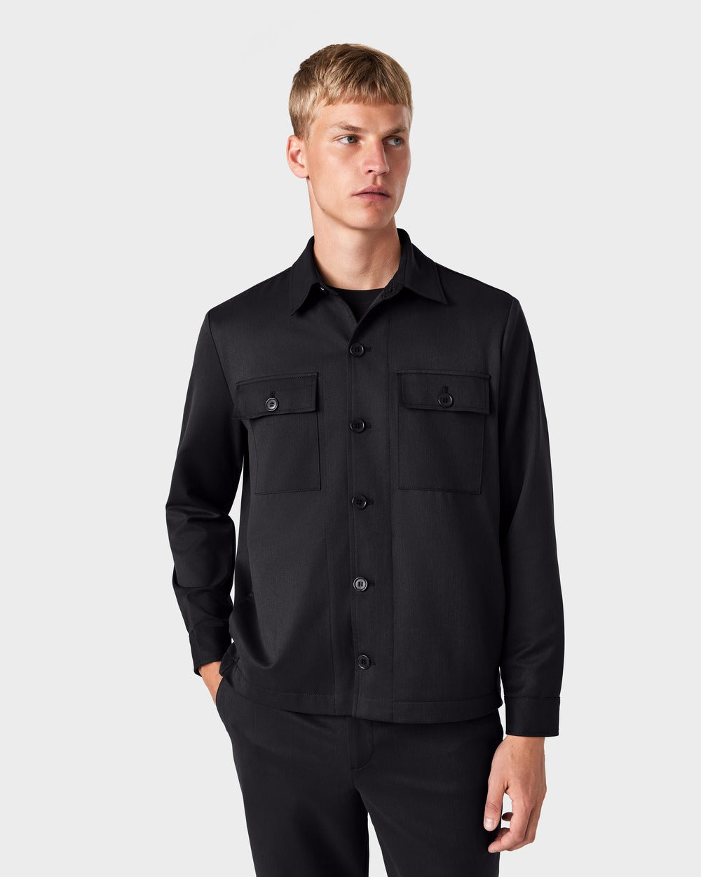 OS 02 Essence 2.0 Black – overshirt in black, photo 3