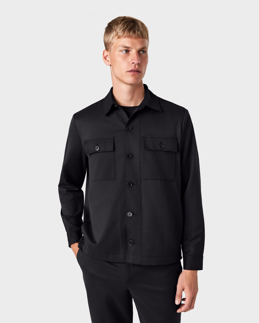 OS 02 Essence 2.0 Black – overshirt in black, photo 3