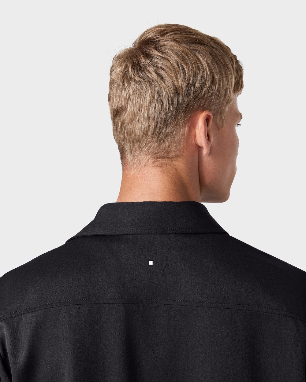 OS 02 Essence 2.0 Black – overshirt in black, photo 4