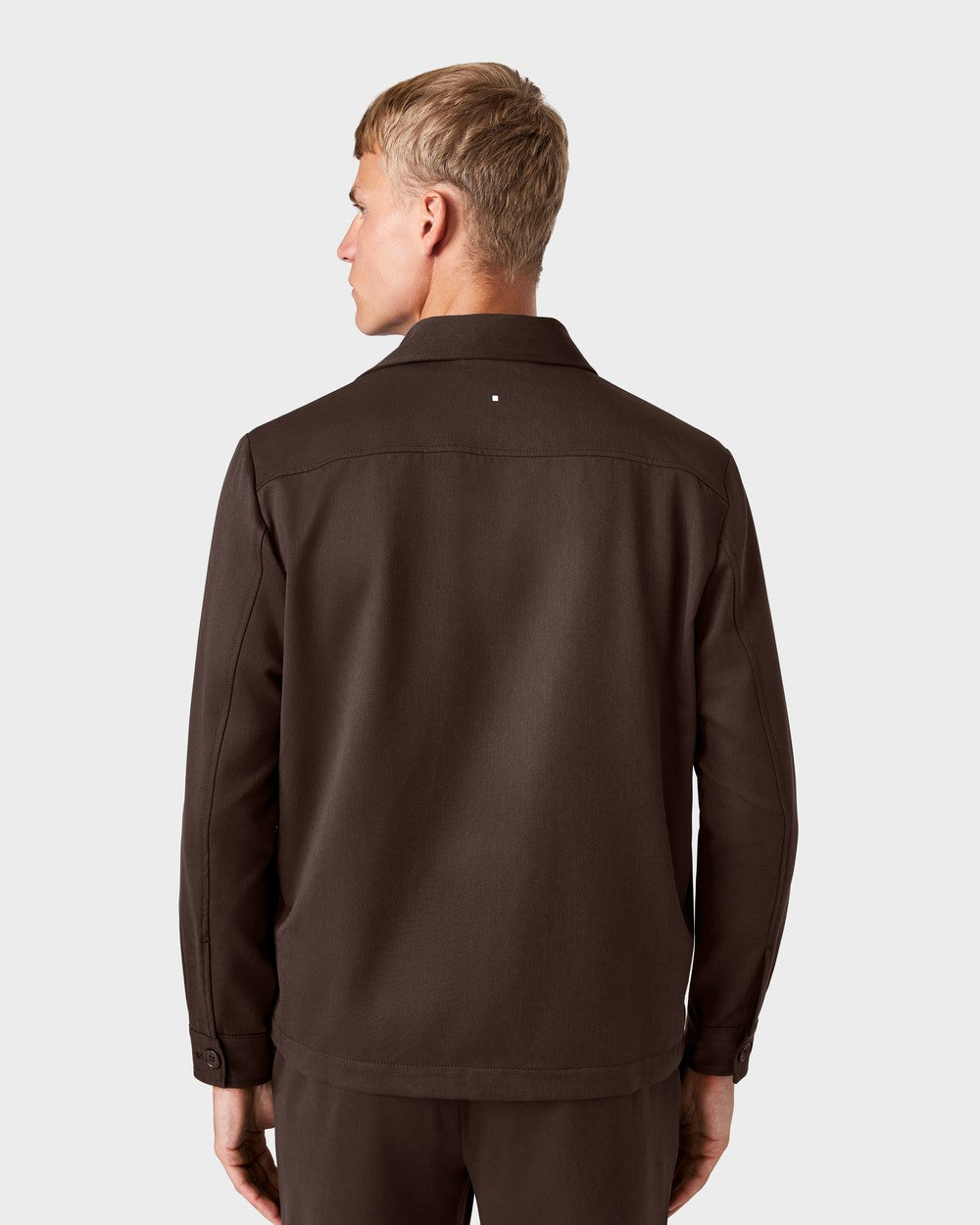 OS 02 Essence 2.0 Chocolate – overshirt in brown, photo 2