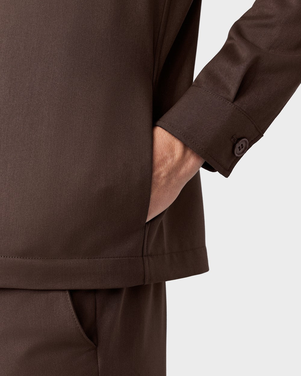 OS 02 Essence 2.0 Chocolate – overshirt in brown, photo 5