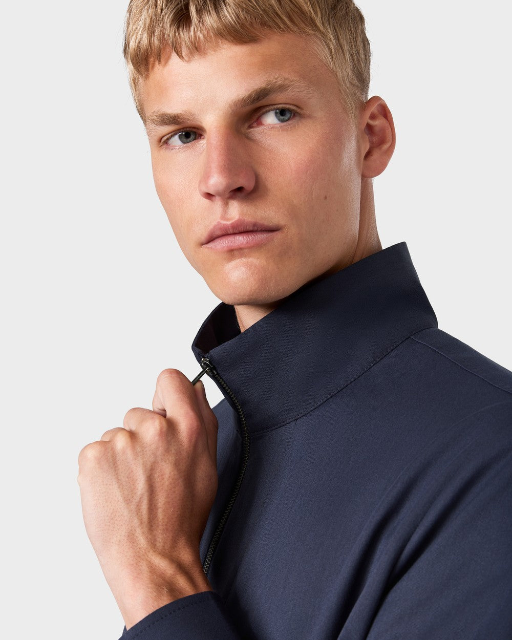 OS 02 Essence Zipped Blueberry