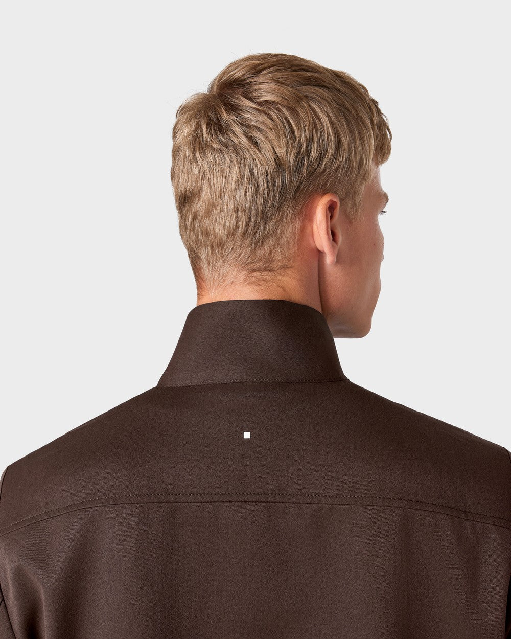 OS 02 Essence Zipped Chocolate – zip overshirt in brown, photo 4