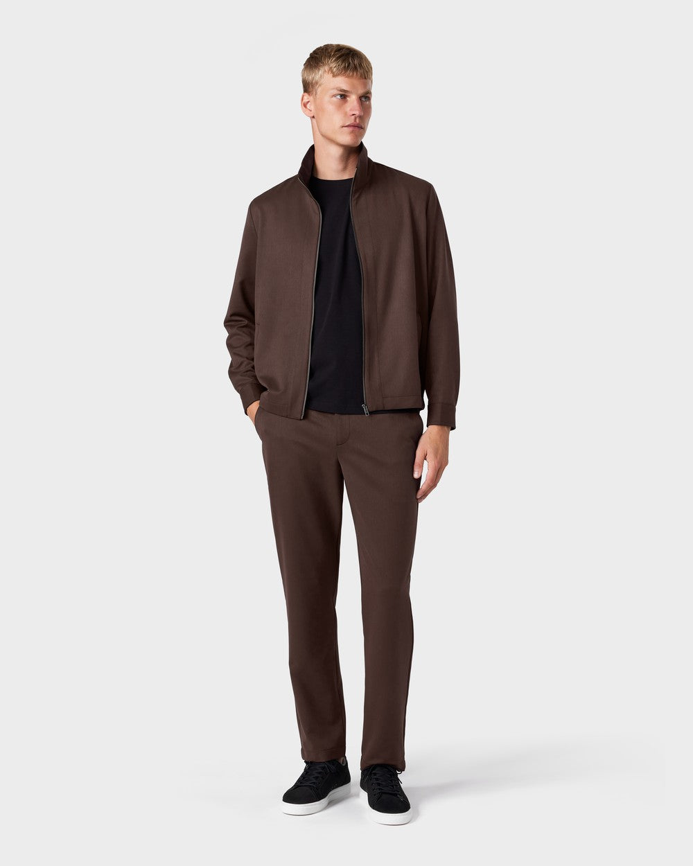 OS 02 Essence Zipped Chocolate – zip overshirt in brown, photo 8