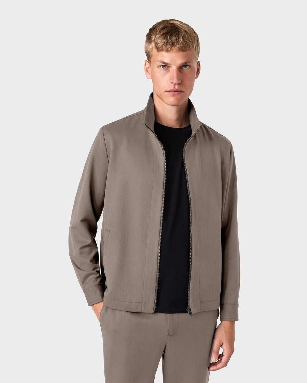 OS 02 Essence Zipped Desert Taupe – zip overshirt in taupe, photo 1