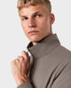 OS 02 Essence Zipped Desert Taupe – zip overshirt in taupe, photo extra