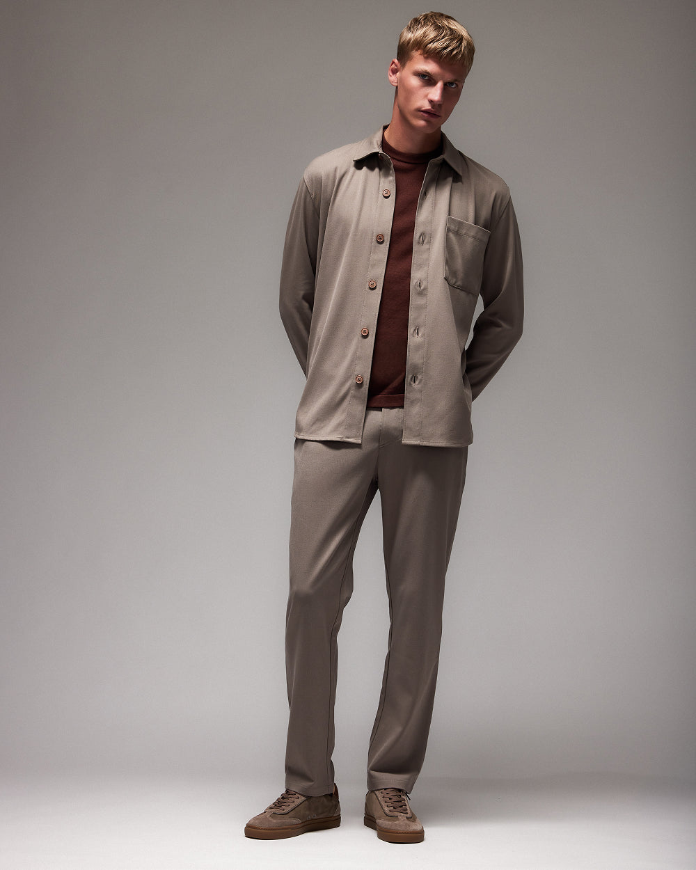 OS 01 Essence Desert Taupe