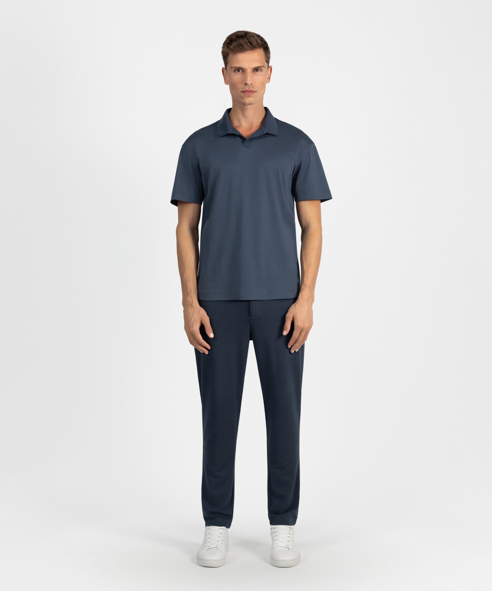 PO 02 Essence Buttonless Blueberry