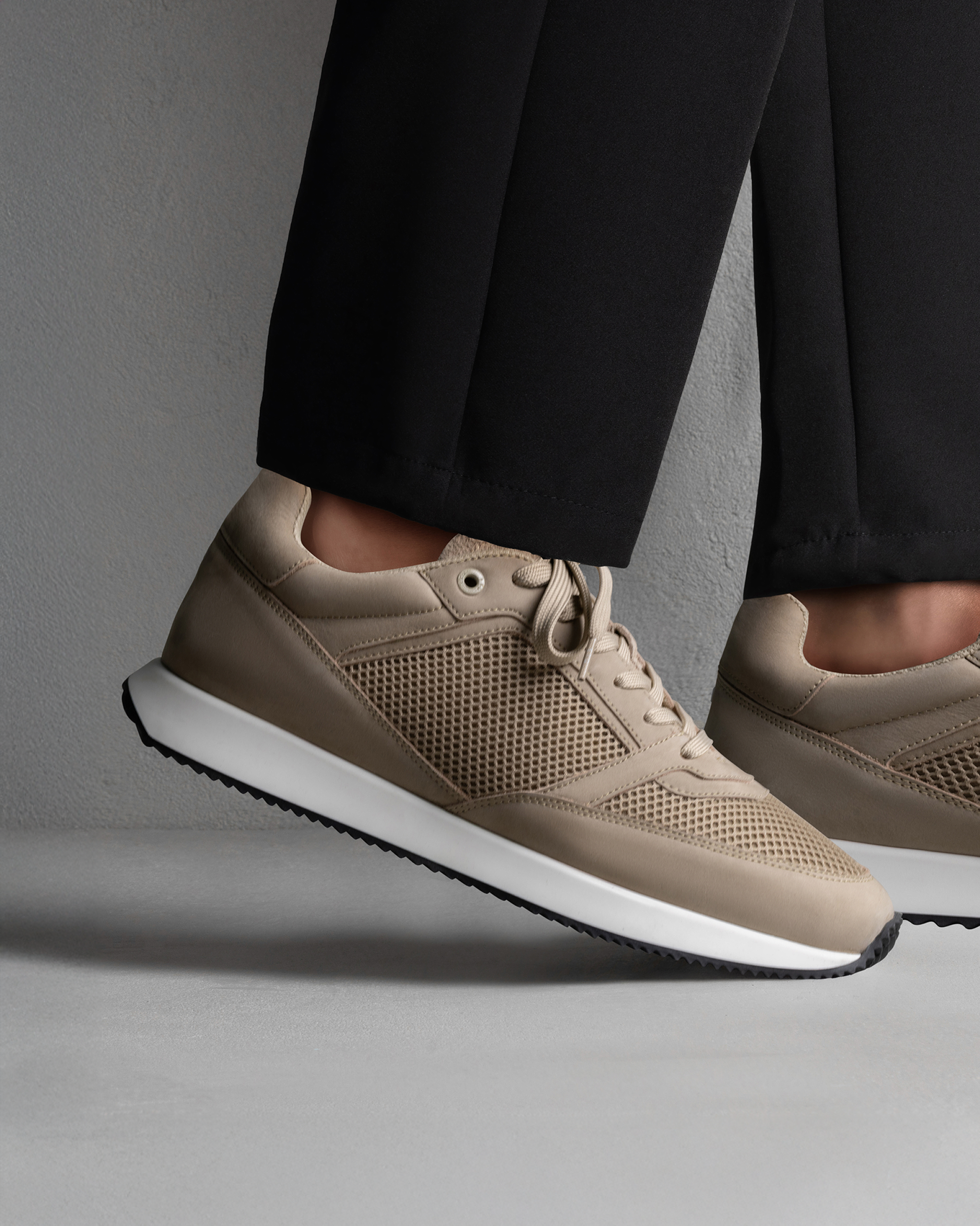 RS 01 Lightweight Desert Taupe