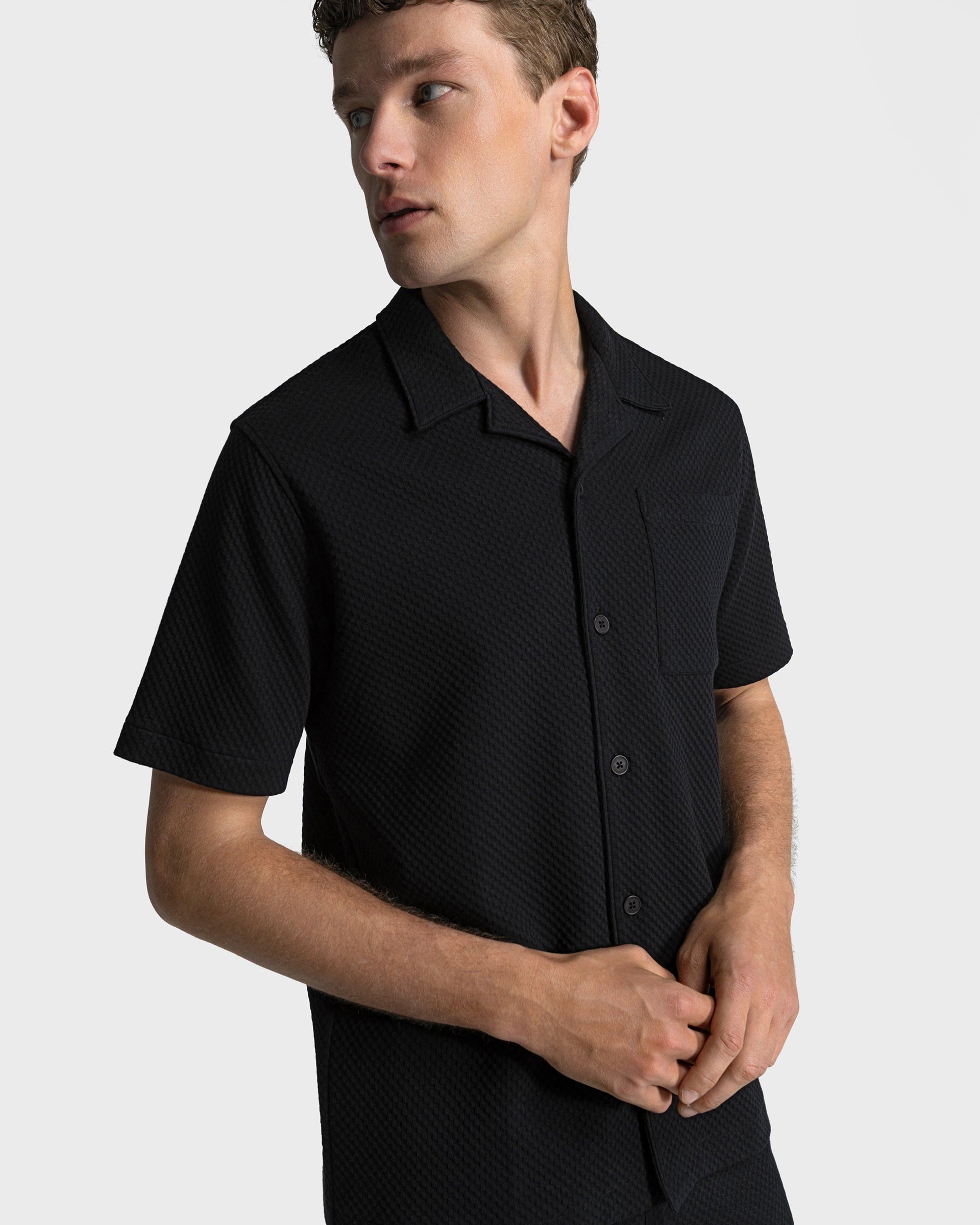 SH 04 Jacquard Black – short sleeve shirt in black cotton jacquard, photo 7