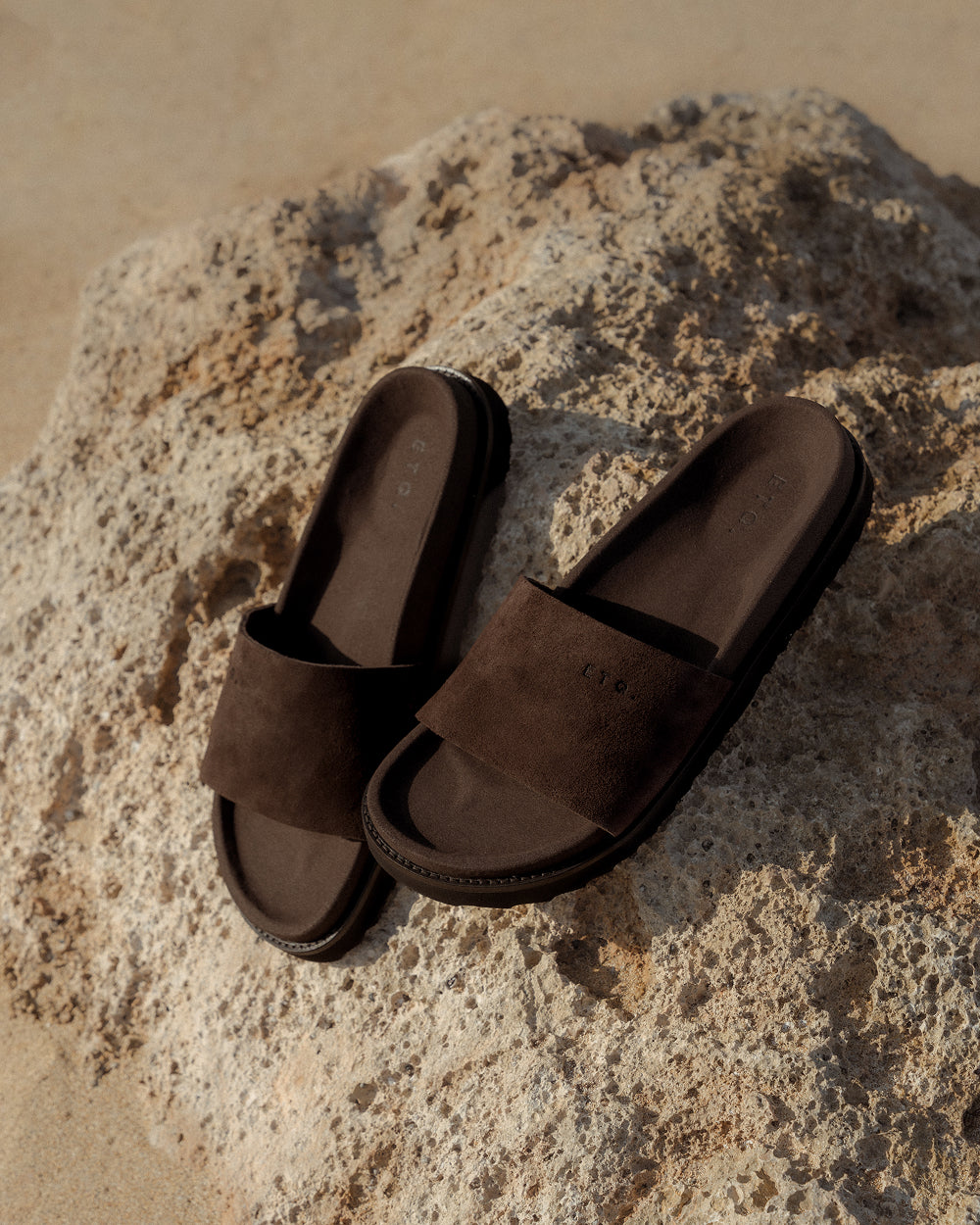 SL 01 Full Suede Chocolate