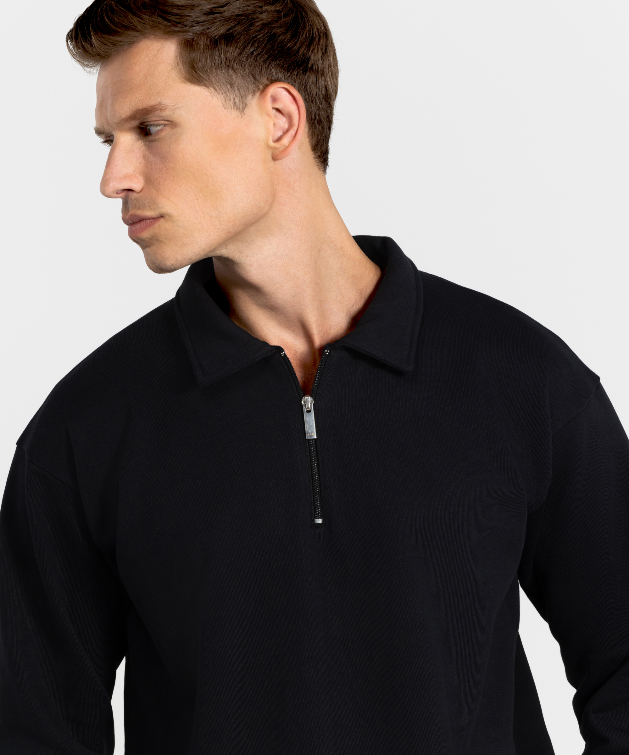 SW 02 Essence Half Zip Black