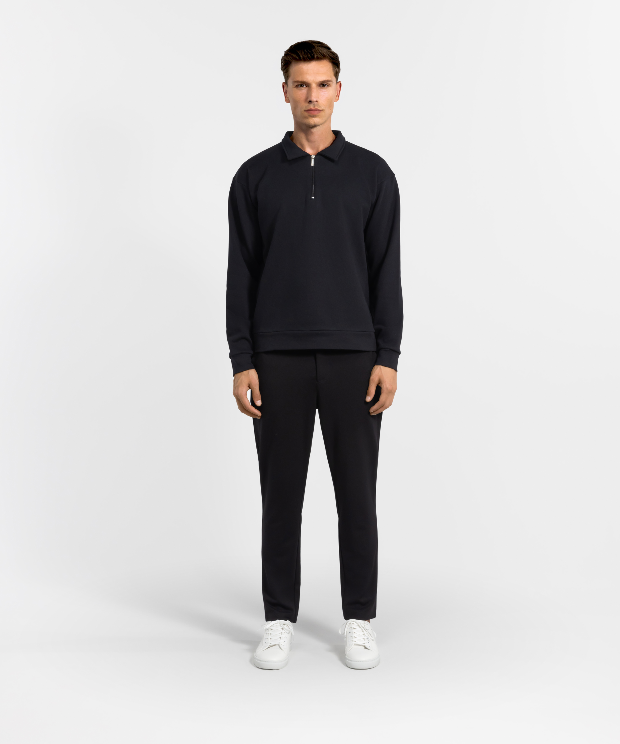 SW 02 Essence Half Zip Black