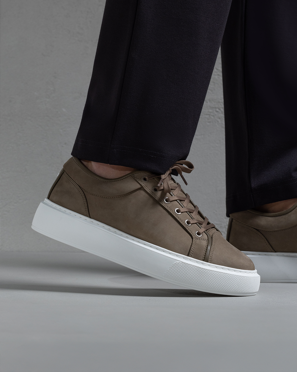 LT 01 Shades Platform Desert Taupe