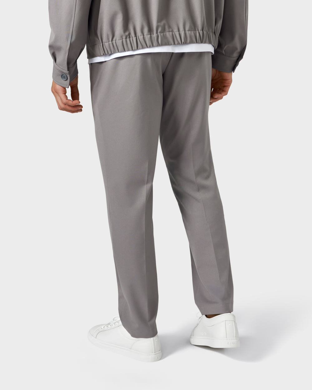 TP 02 Essence Ash Grey