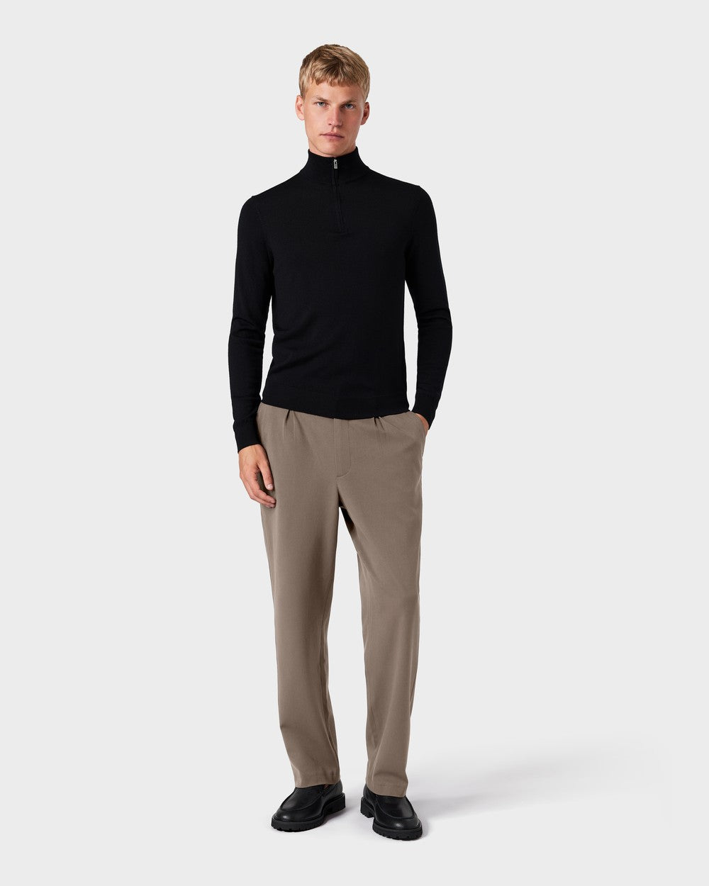 TP 05 Pleated Wide Desert Taupe