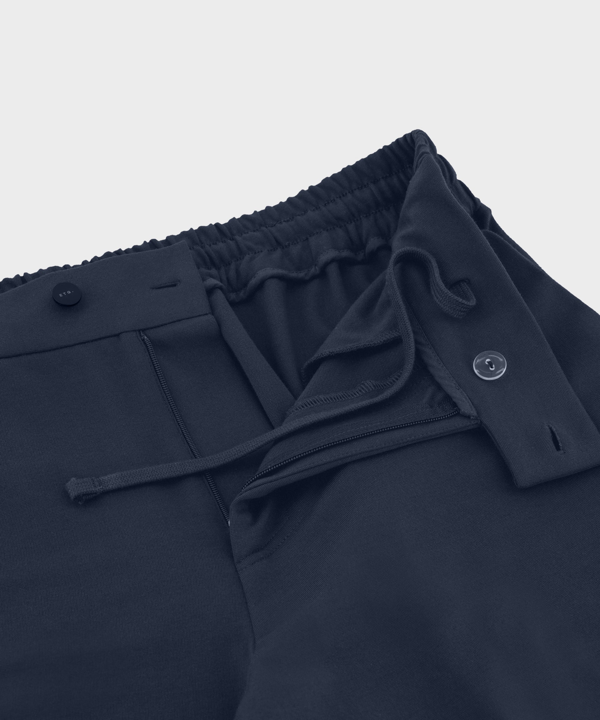 TP 01 Essence Straight Blueberry