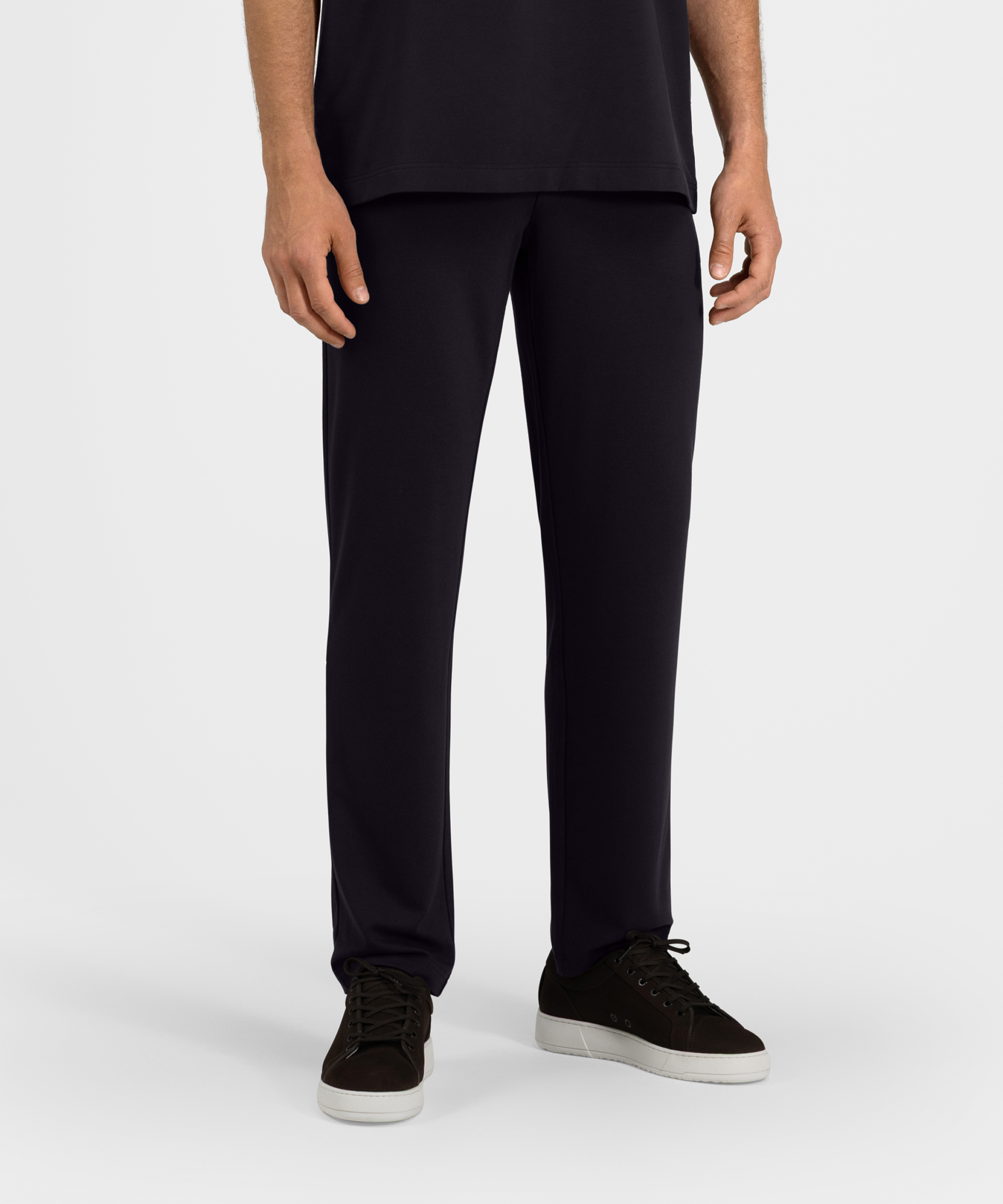 TP 01 Essence Straight Black 2.0