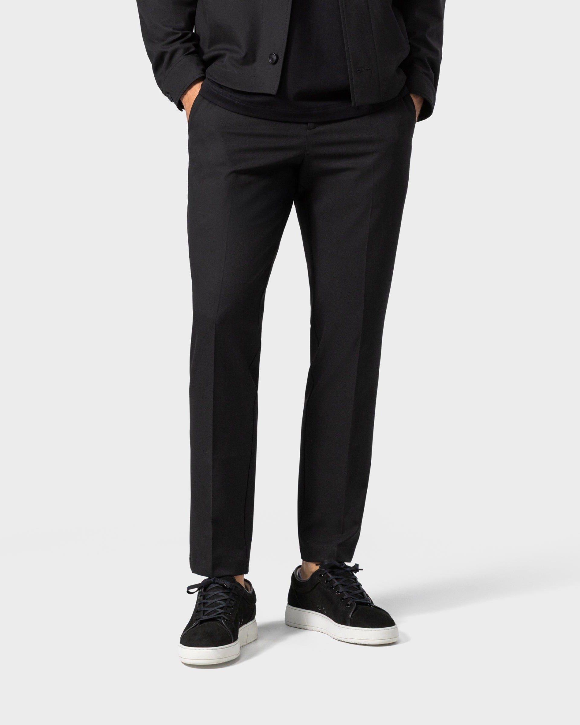 TP 02 Essence Black – travel trousers in black Traveller Weave, photo 2