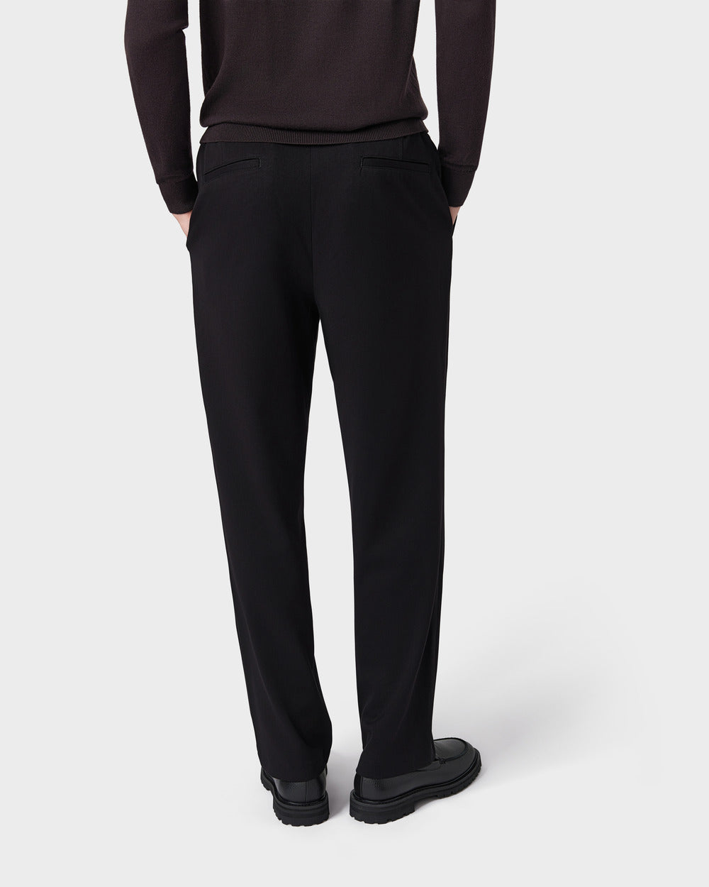 TP 05 Pleated Wide Black – černé kalhoty se sklady z tkaniny Technical Drape Weave, foto 3