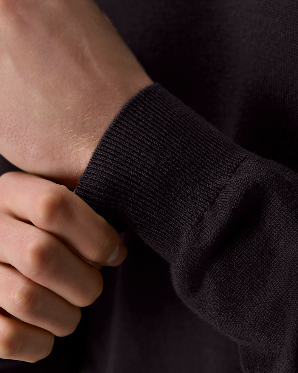 SW 04 Tailored Crewneck Dark Fig