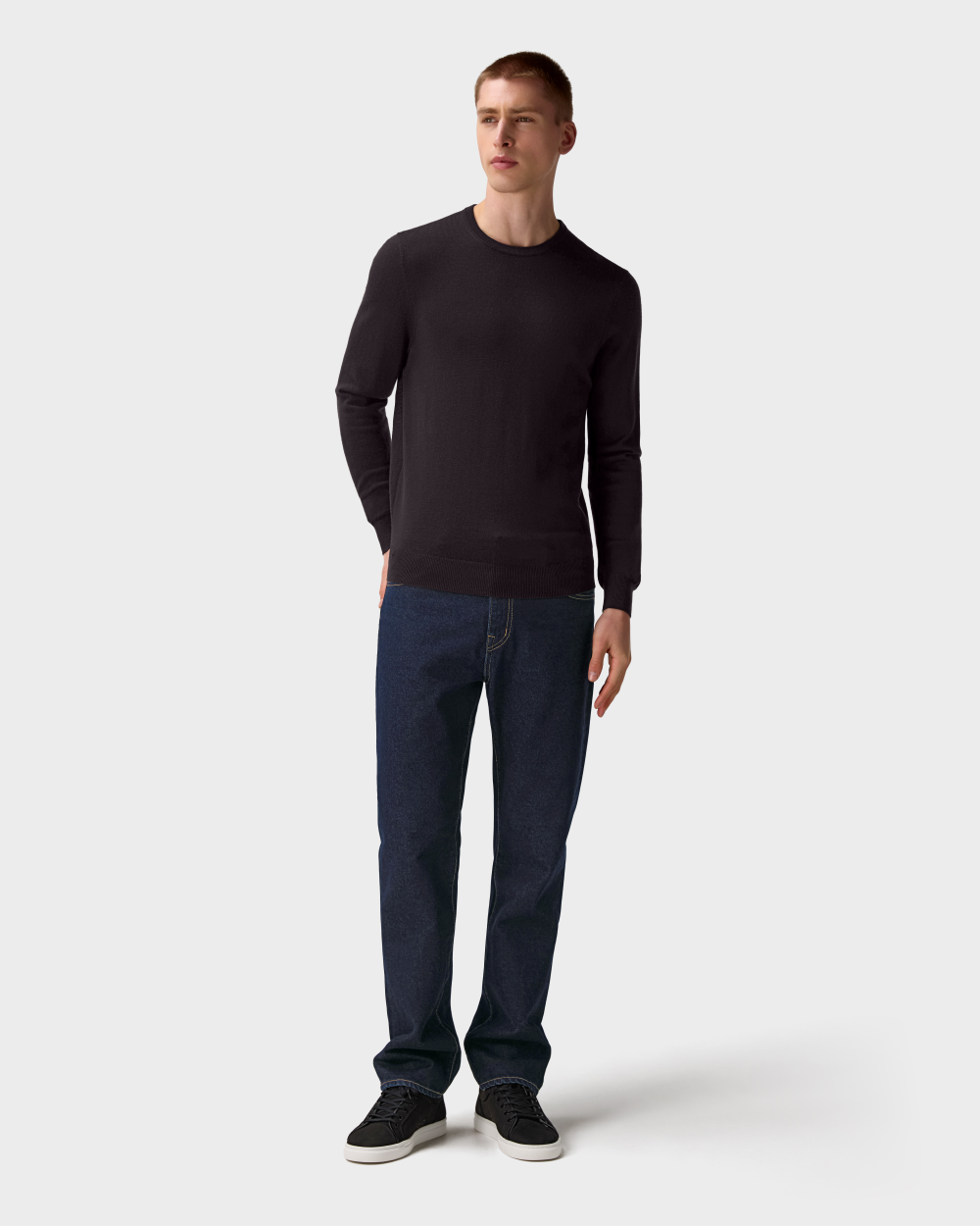 SW 04 Tailored Crewneck Dark Fig