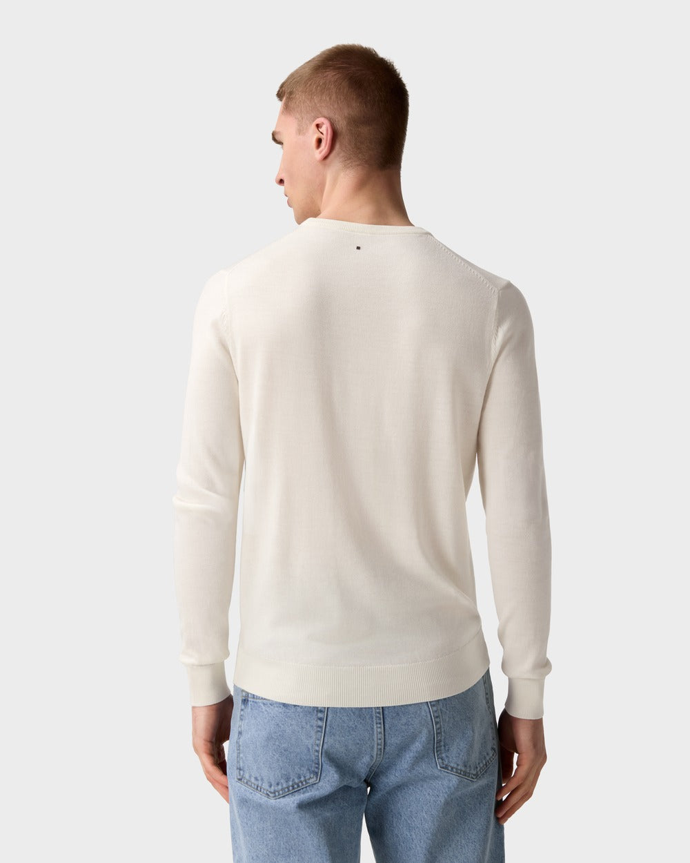 SW 04 Tailored Crewneck Off White – crewneck sweater in white merino wool, photo 7