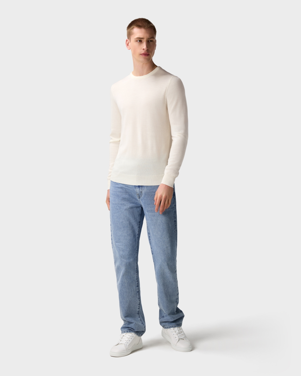 SW 04 Tailored Crewneck Off White