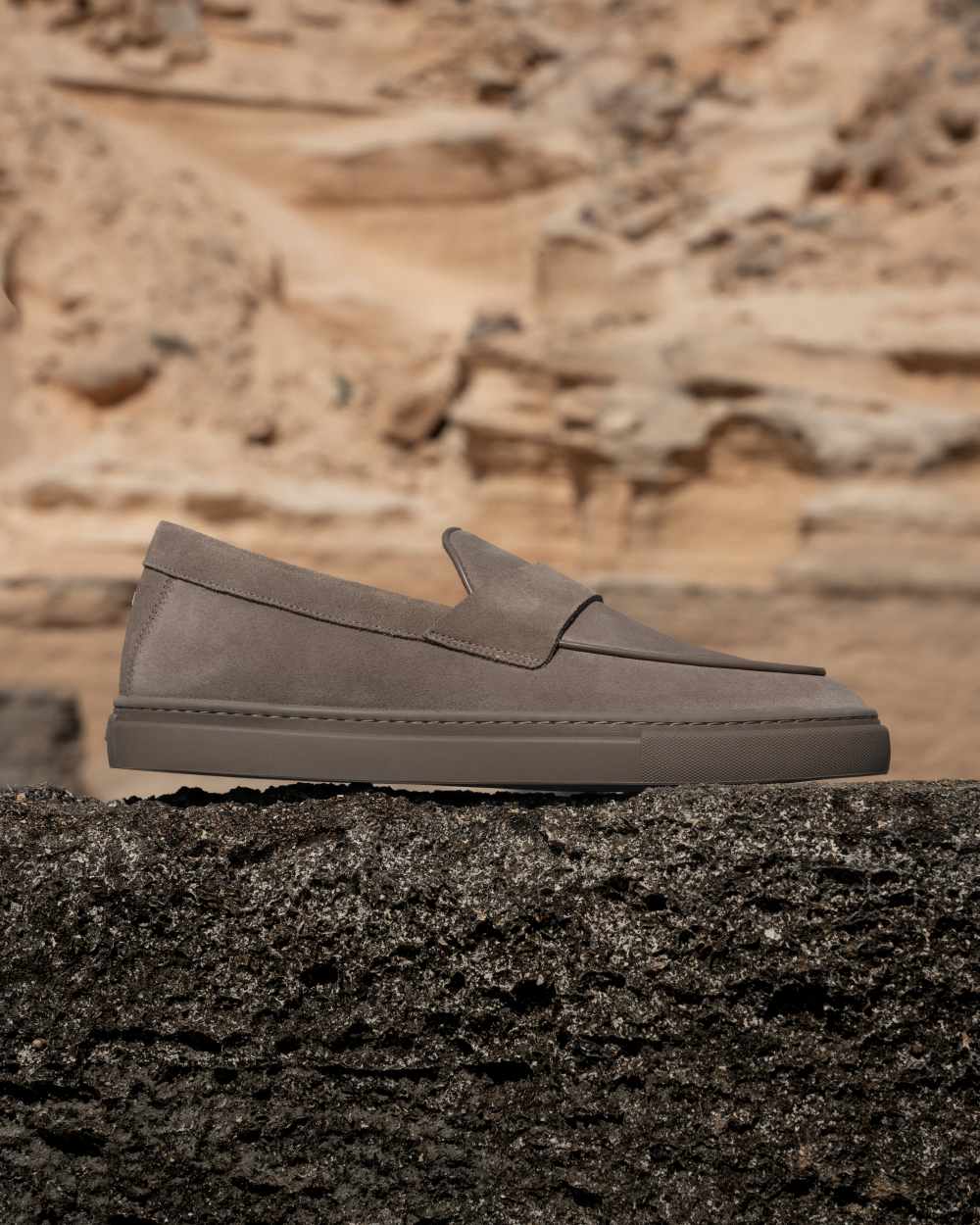 LS 05 Suede Desert Taupe
