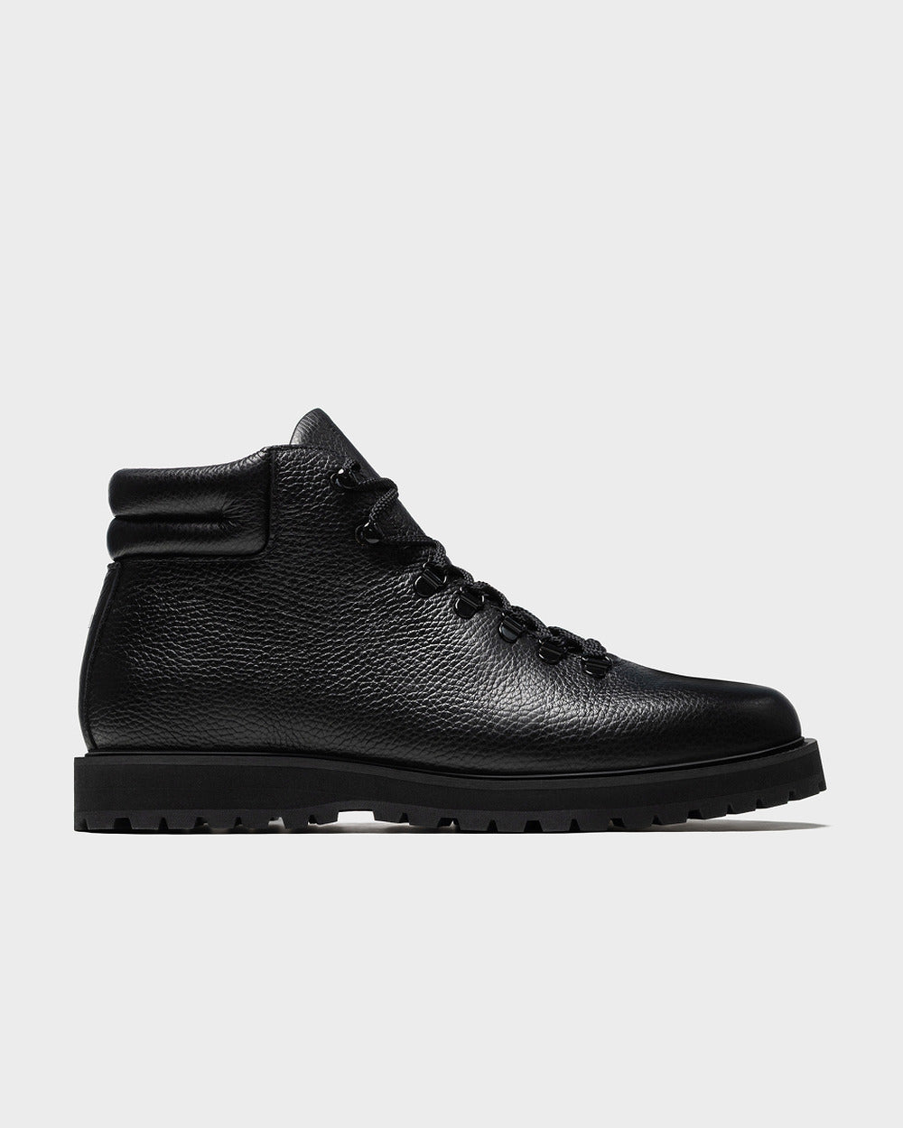 HB 01 Rugged All Black – hiker boots in black full grain leather