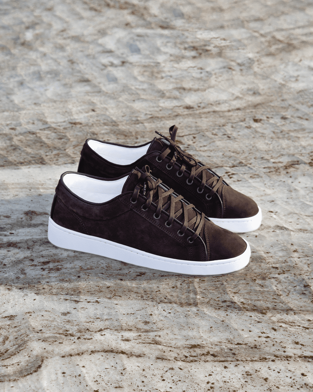 LT 01 Shades Suede Chocolate