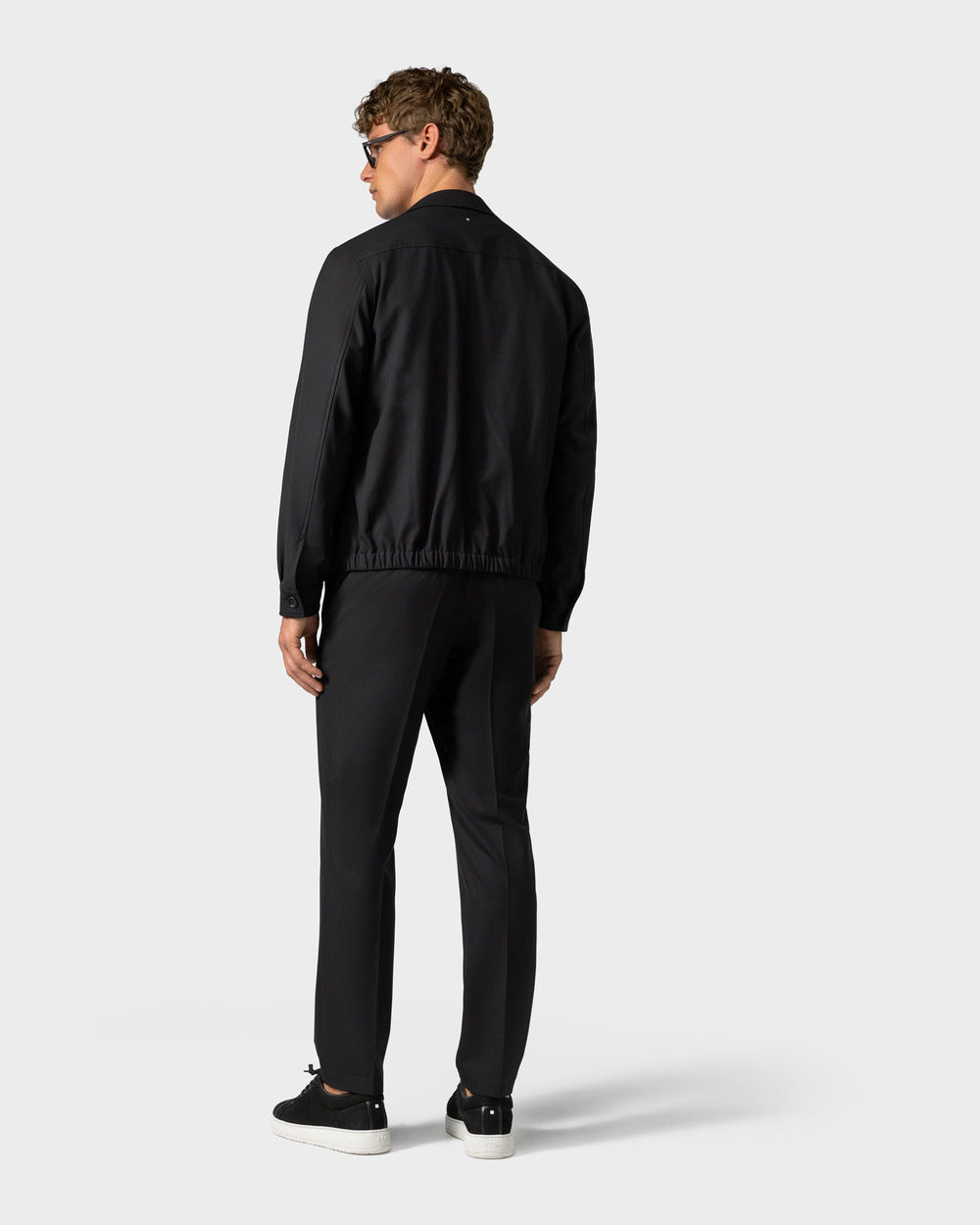 TP 02 Essence Black and JC 01 Essence Black – travel trousers and overshirt jacket