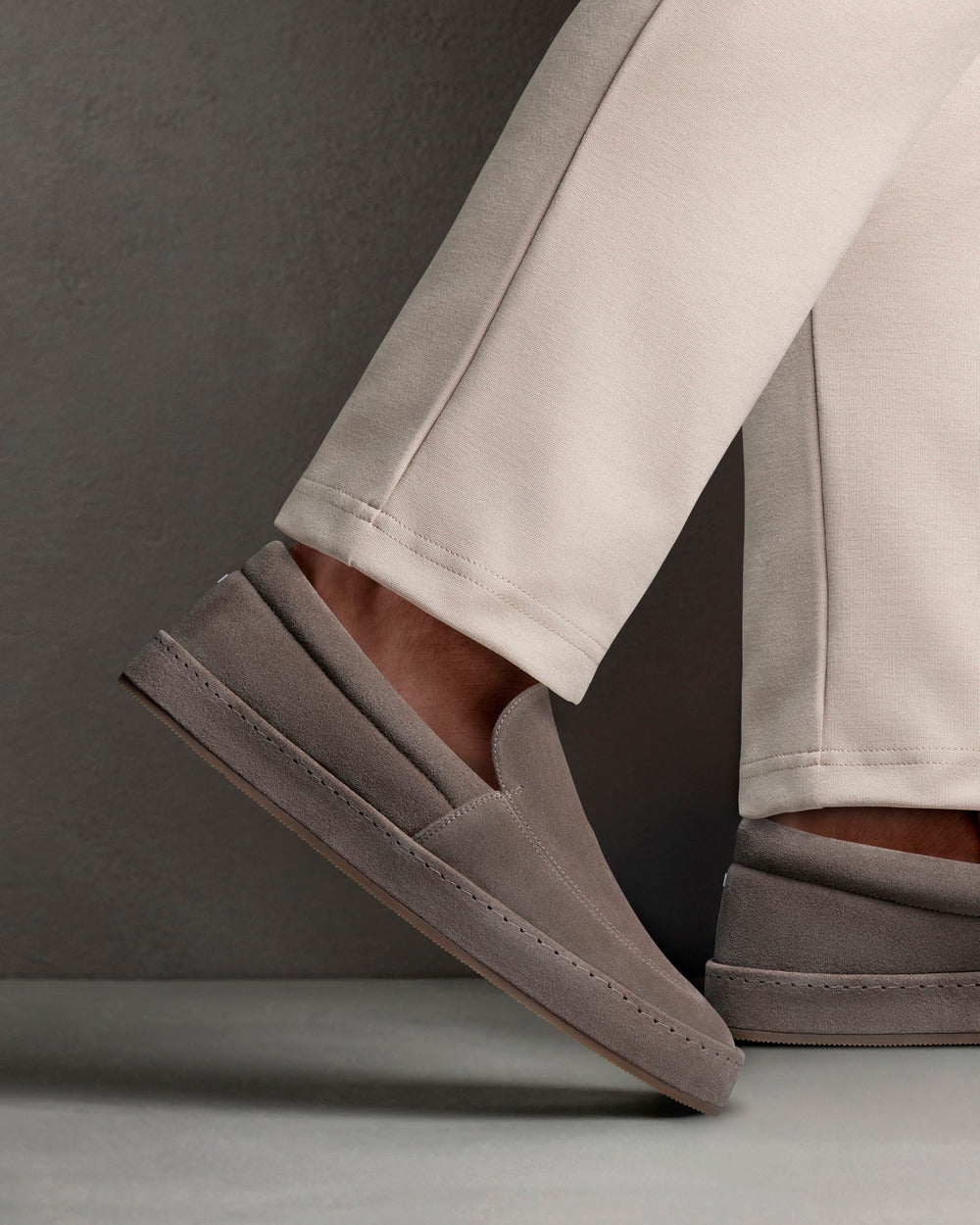 LS 01 Full Suede Desert Taupe – loafers in taupe suede, photo 2
