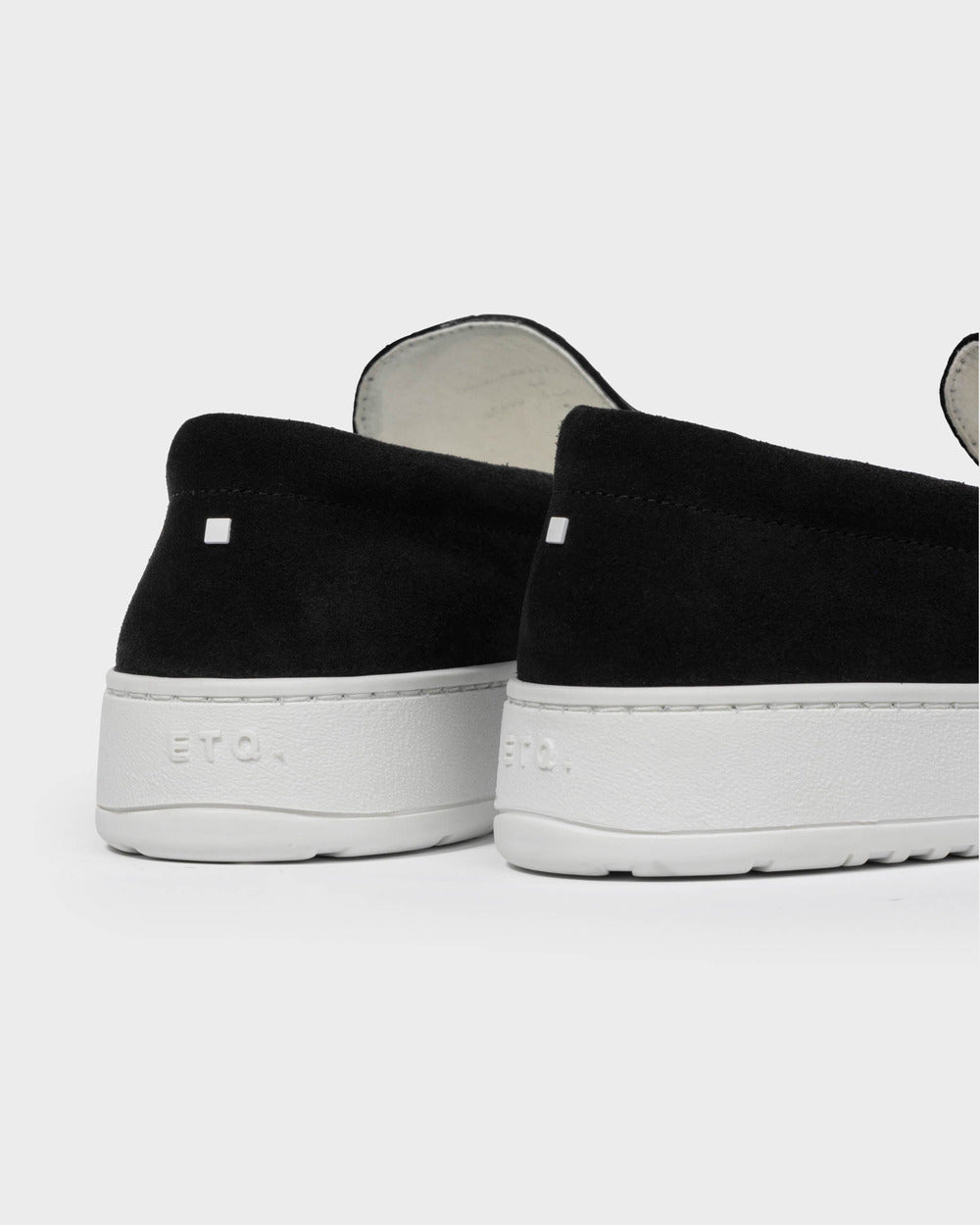 LS 01 Suede Jet Black – loafers in black suede, photo 12