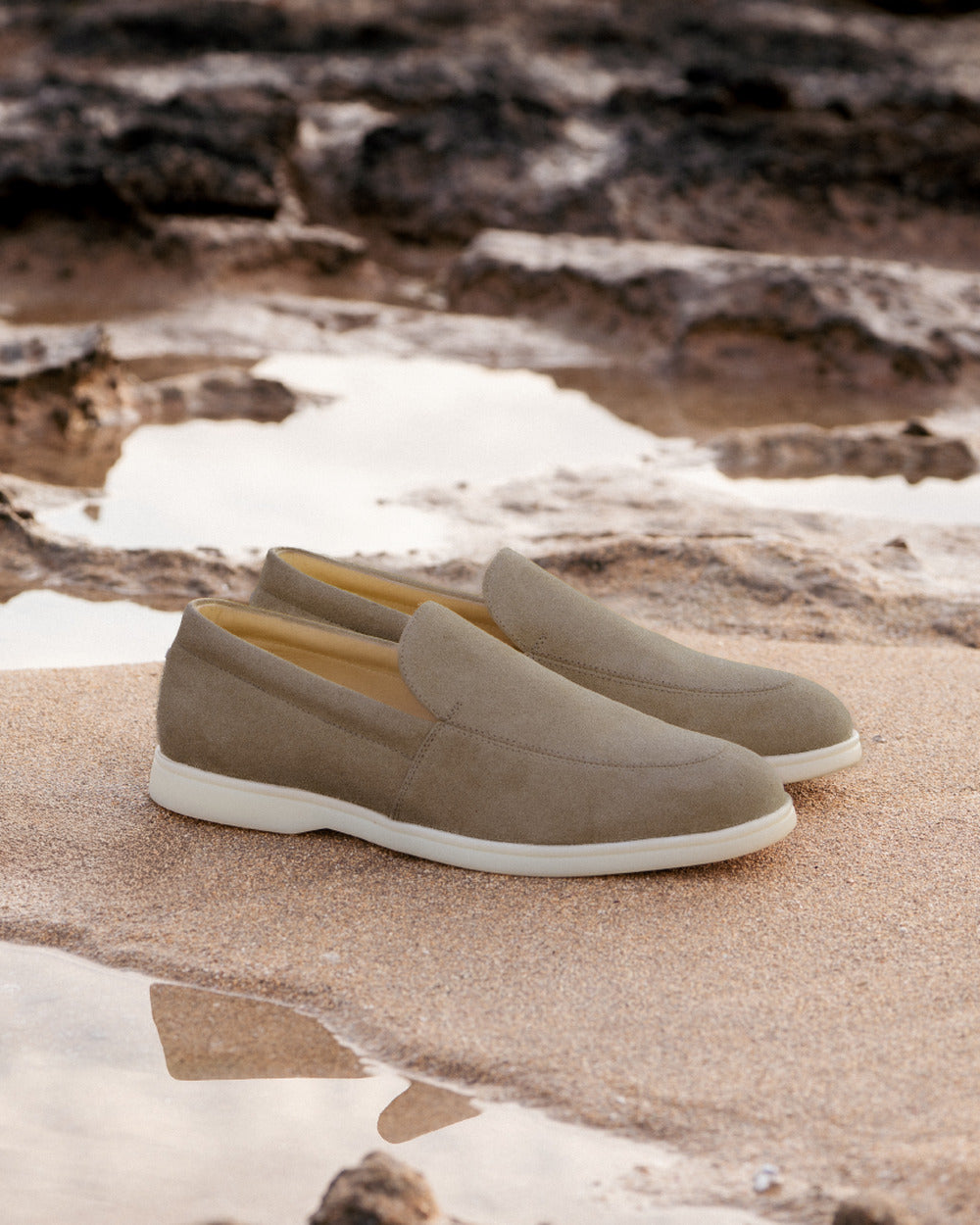 LS 03 Suede Desert Taupe – loafers in taupe suede, photo 2