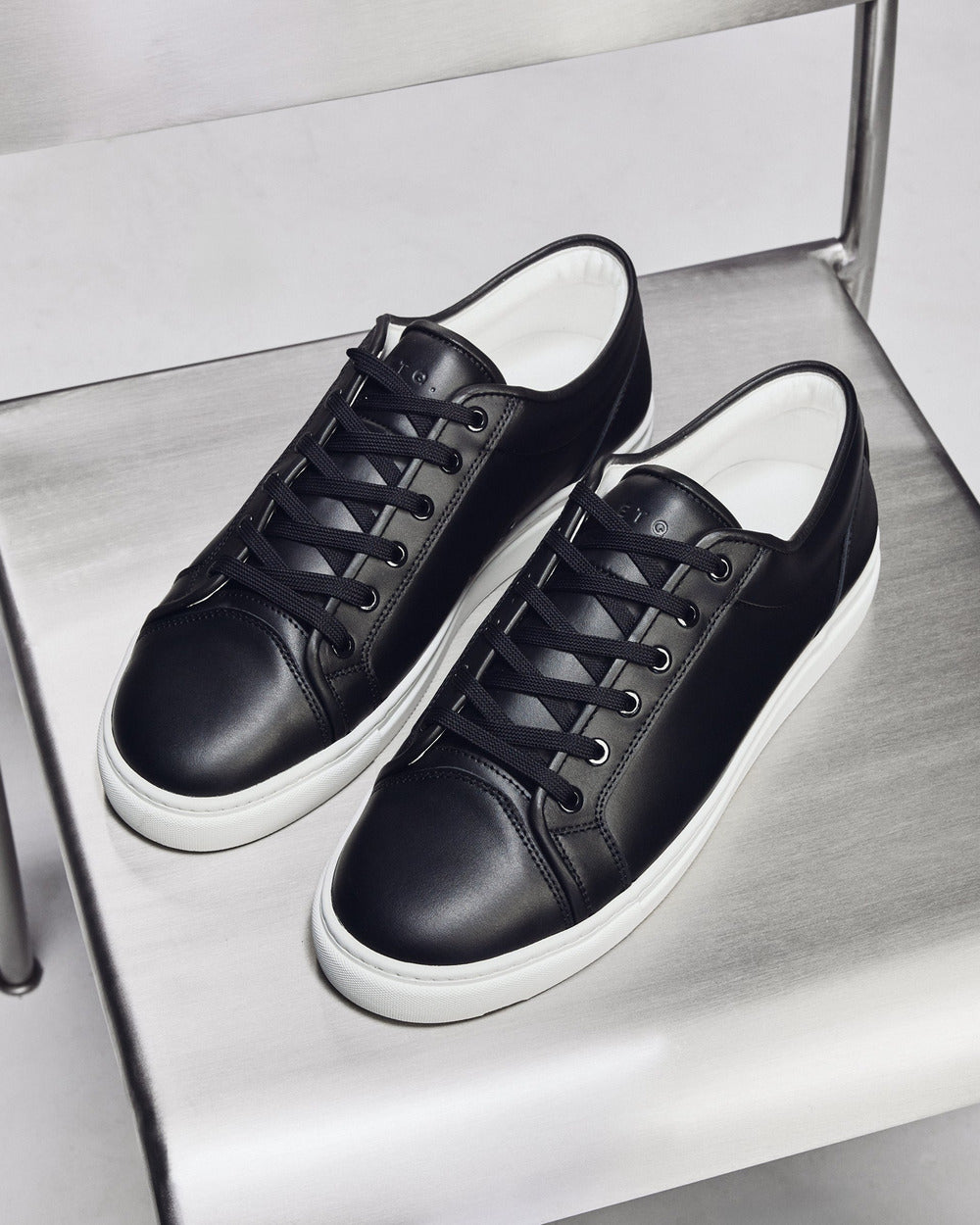 LT 01 Essence Jet Black – sneakers in black full grain leather, photo 7