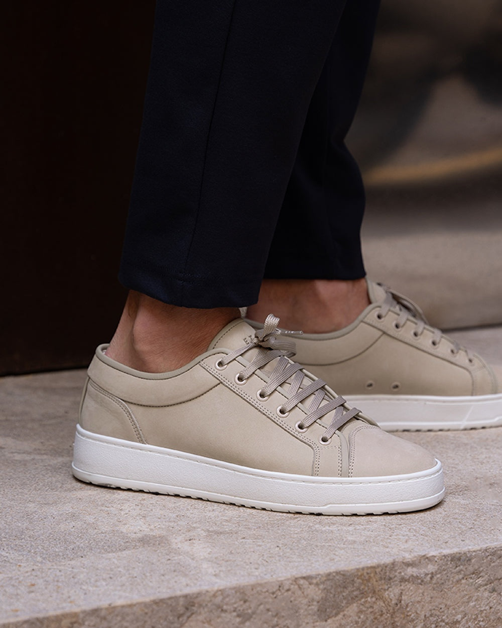LT 01 Shades Nubuck Sand – sneakers in beige nubuck leather, photo 2