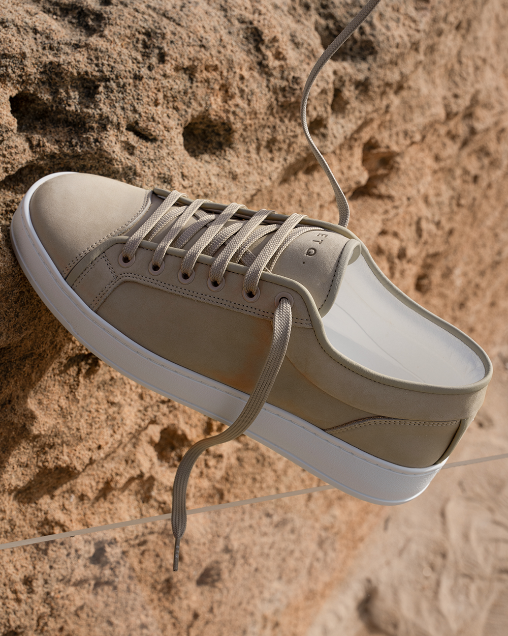 LT 01 Shades Nubuck Sand – sneakers in beige nubuck leather, photo 12
