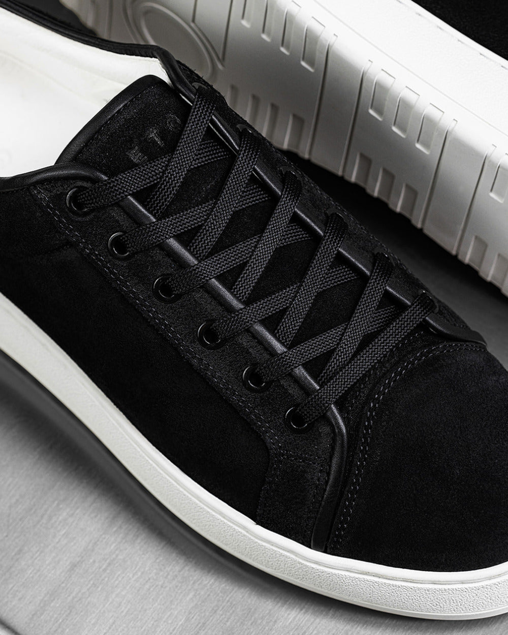 LT 01 Shades Suede Jet Black – sneakers in black suede, photo 6