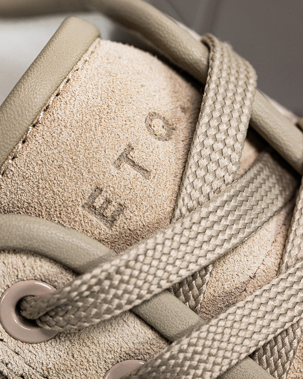 LT 01 Shades Suede Sand – sneakers in beige suede, photo 9