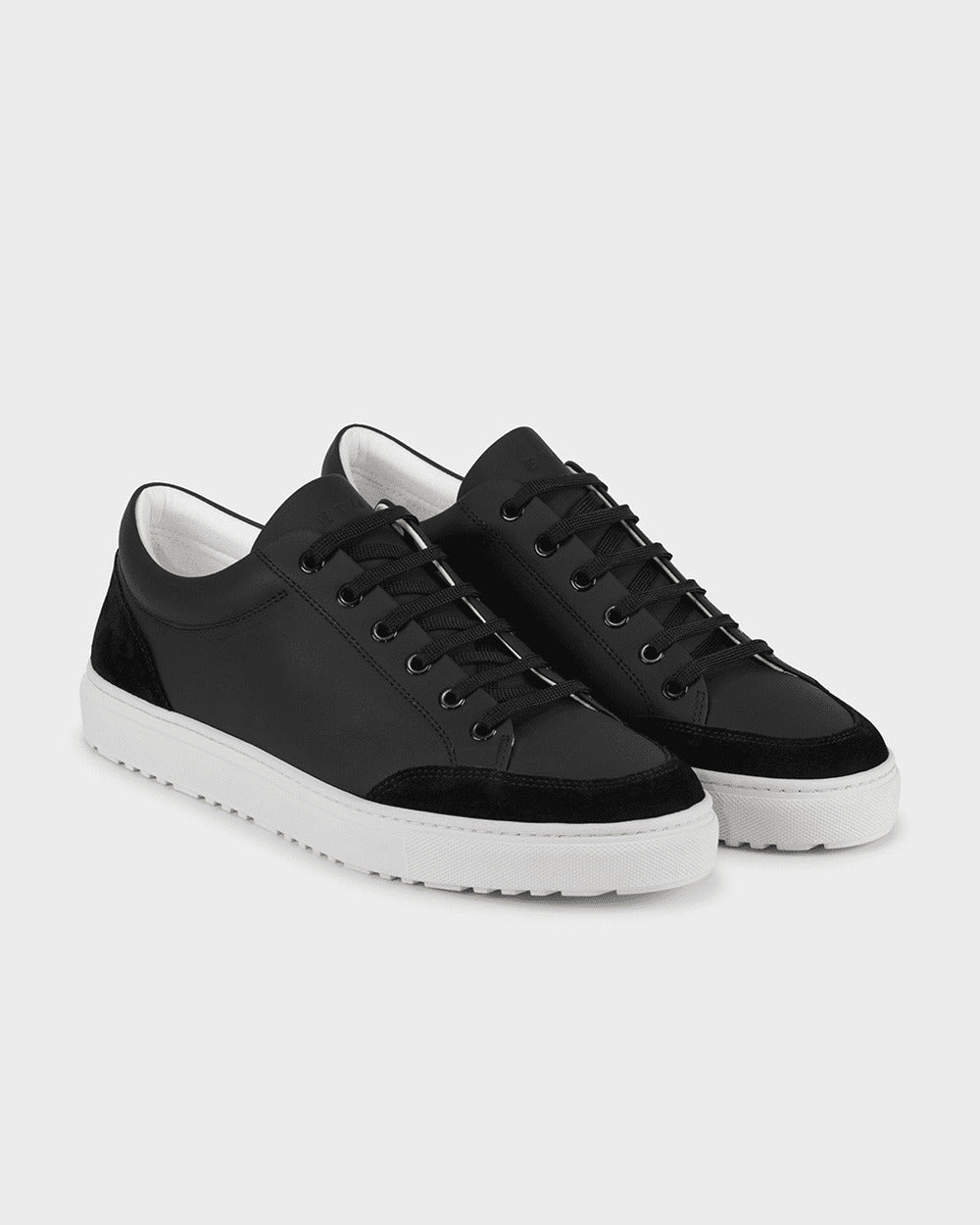 LT 02 Rugged Jet Black – sneakers in black full grain leather, photo 5