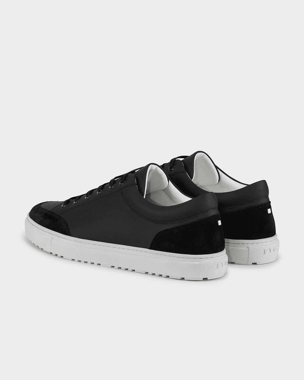 LT 02 Rugged Jet Black – sneakers in black full grain leather, photo 6