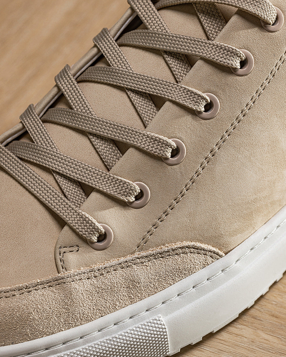 LT 02 Rugged Nubuck Sand – sneakers in beige nubuck leather, photo 6