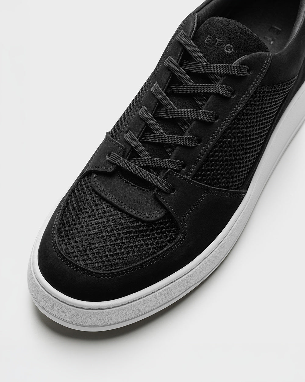 LT 03 Nubuck / Mesh Black – sneakers in black nubuck leather and mesh, photo 7
